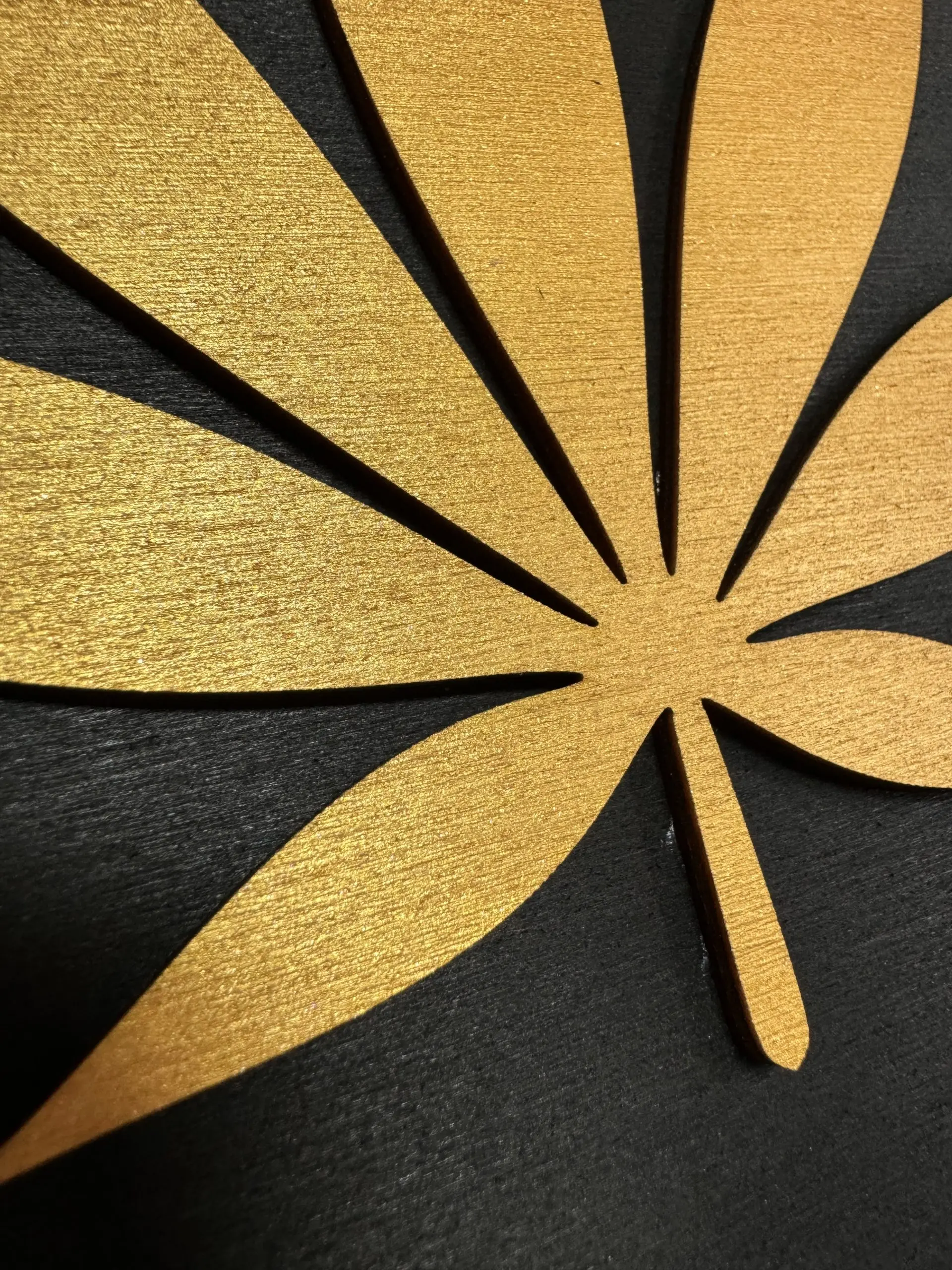 Bob Marley Wall Plaque – 12" Diameter, Two‑Layer MDF Engraved Reggae Music Wall Art - Image 2